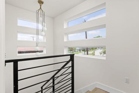 1402 Summit Street Austin TX 78741