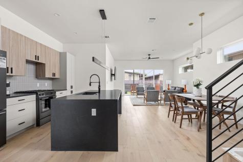 1402 Summit Street Austin TX 78741