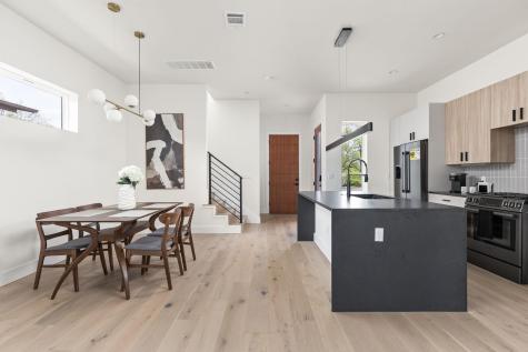 1402 Summit Street Austin TX 78741
