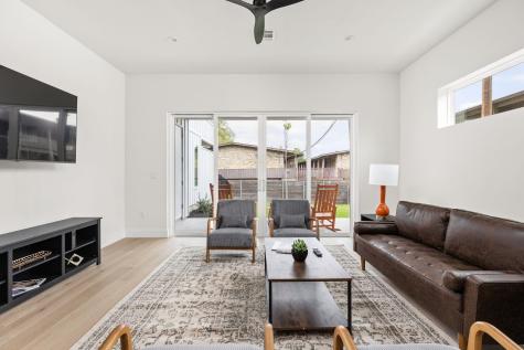 1402 Summit Street Austin TX 78741