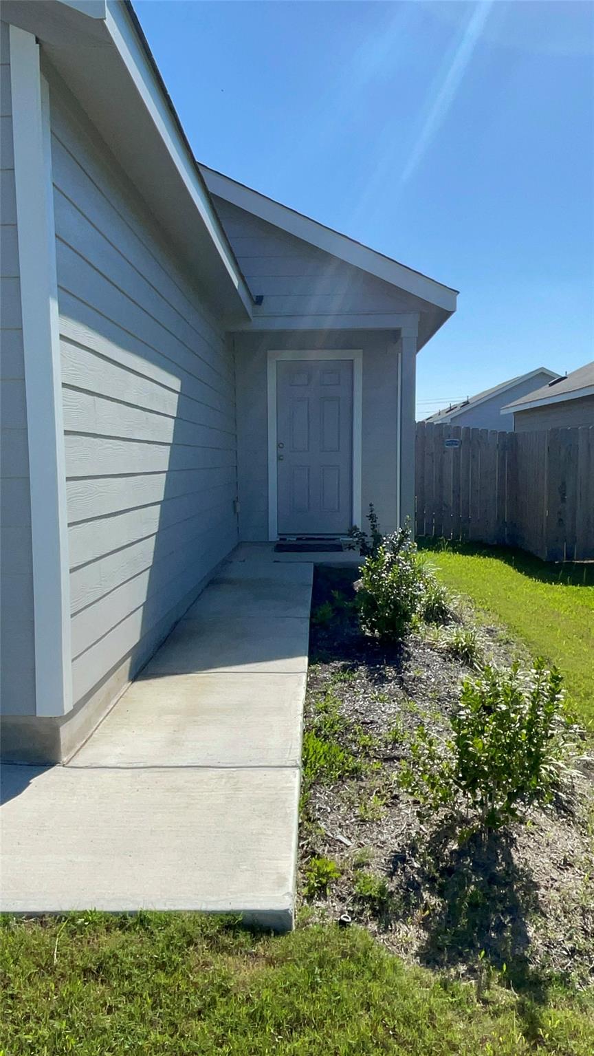 212 Marty Allen Loop Jarrell TX 76537