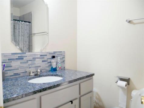1013 Price Street Taylor TX 76574