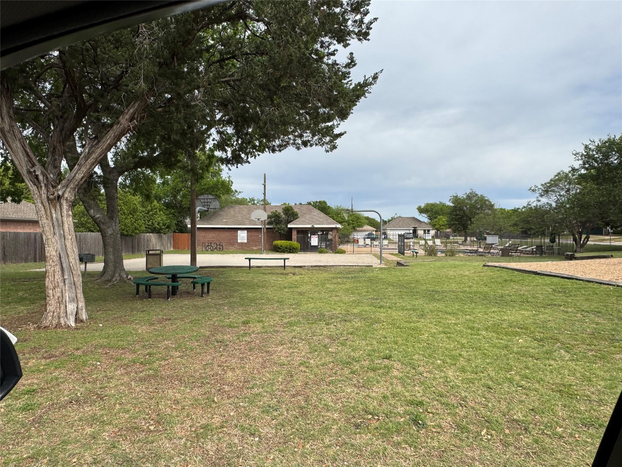 1800 Twisted Oak Drive Leander TX 78641