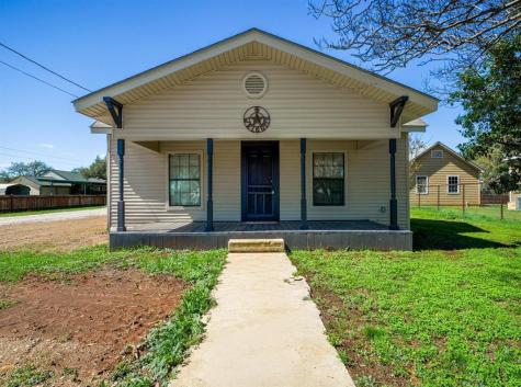 103 N Avenue Q Avenue Johnson City TX 78636