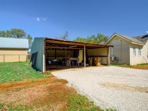 103 N Avenue Q Avenue Johnson City TX 78636