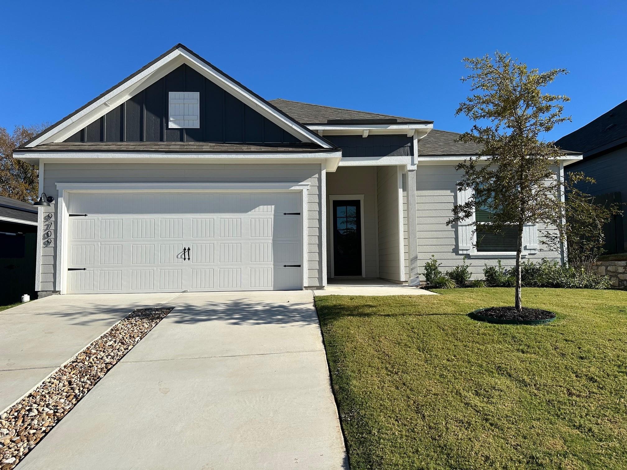 9709 Gladsome Path Manor TX 78653