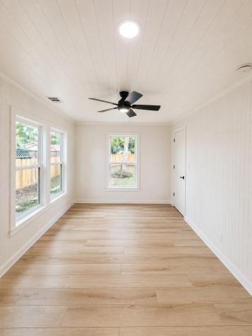 223 NW Front Street Bartlett TX 76511