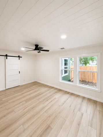 223 NW Front Street Bartlett TX 76511