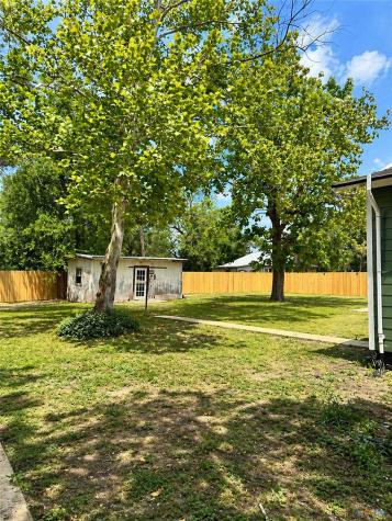 223 NW Front Street Bartlett TX 76511