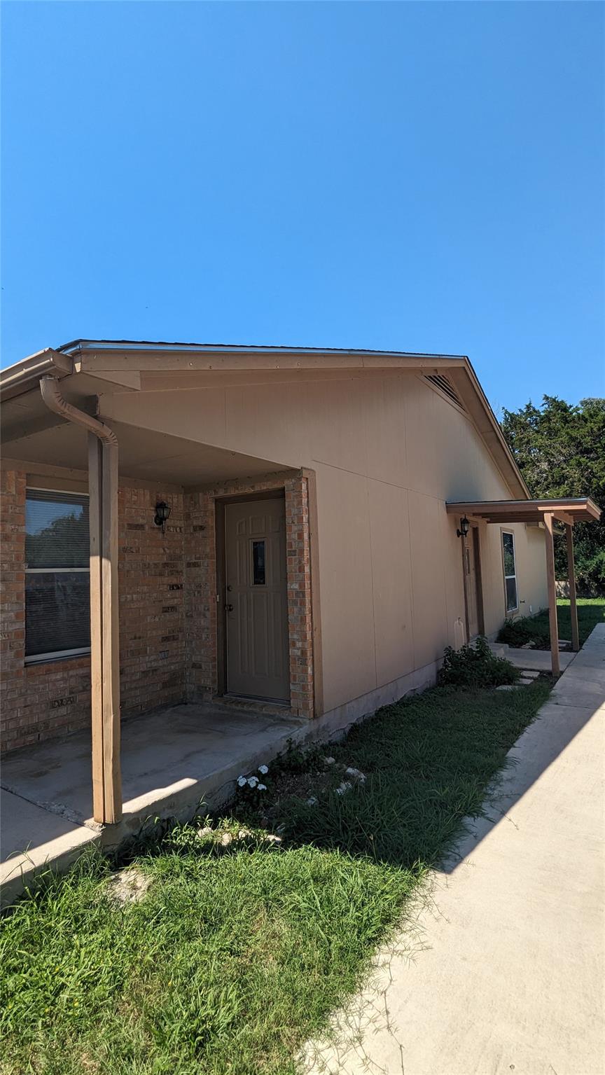 1300 N Bishop Street San Marcos TX 78666