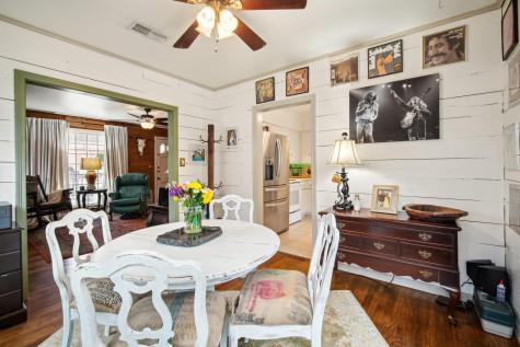801 Bishop Street Smithville TX 78957