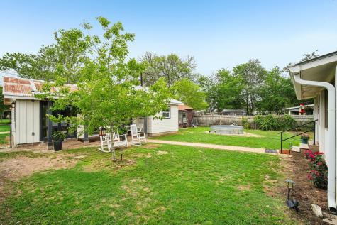 801 Bishop Street Smithville TX 78957