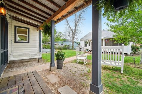 801 Bishop Street Smithville TX 78957