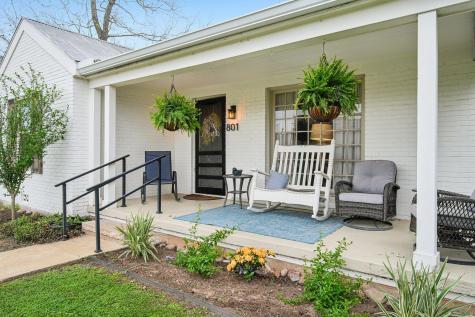 801 Bishop Street Smithville TX 78957