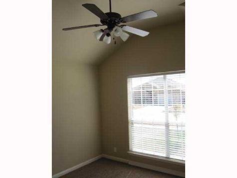 728 Abbeyglen Castle Drive Pflugerville TX 78660