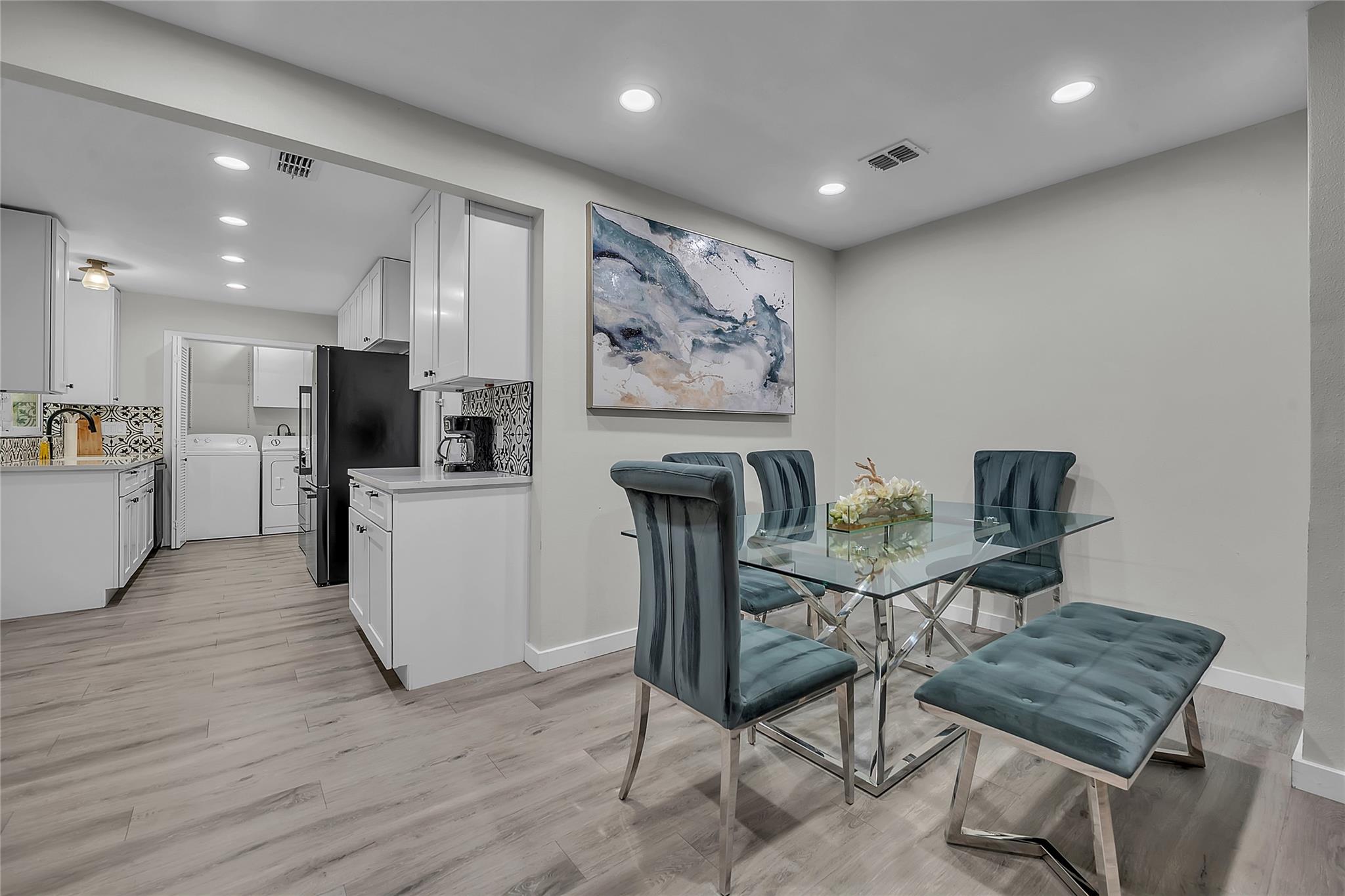 3400 Laguna Drive Austin TX 78741