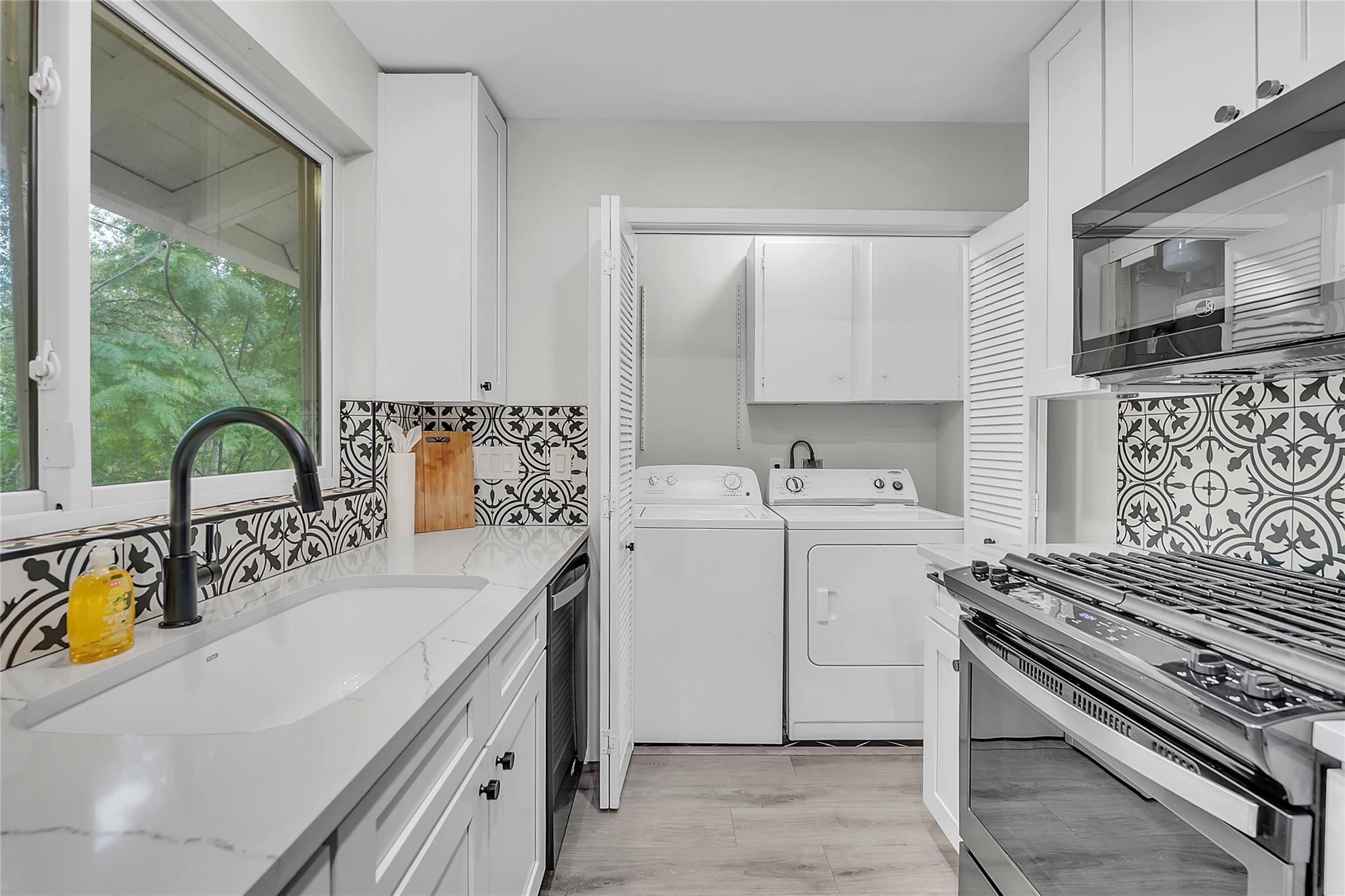 3400 Laguna Drive Austin TX 78741