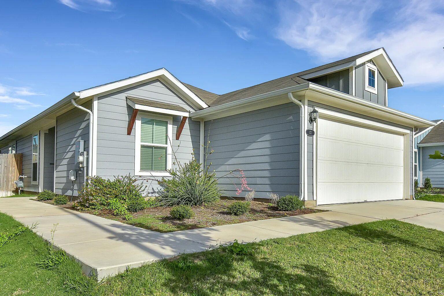 121 Crescent Street Georgetown TX 78626