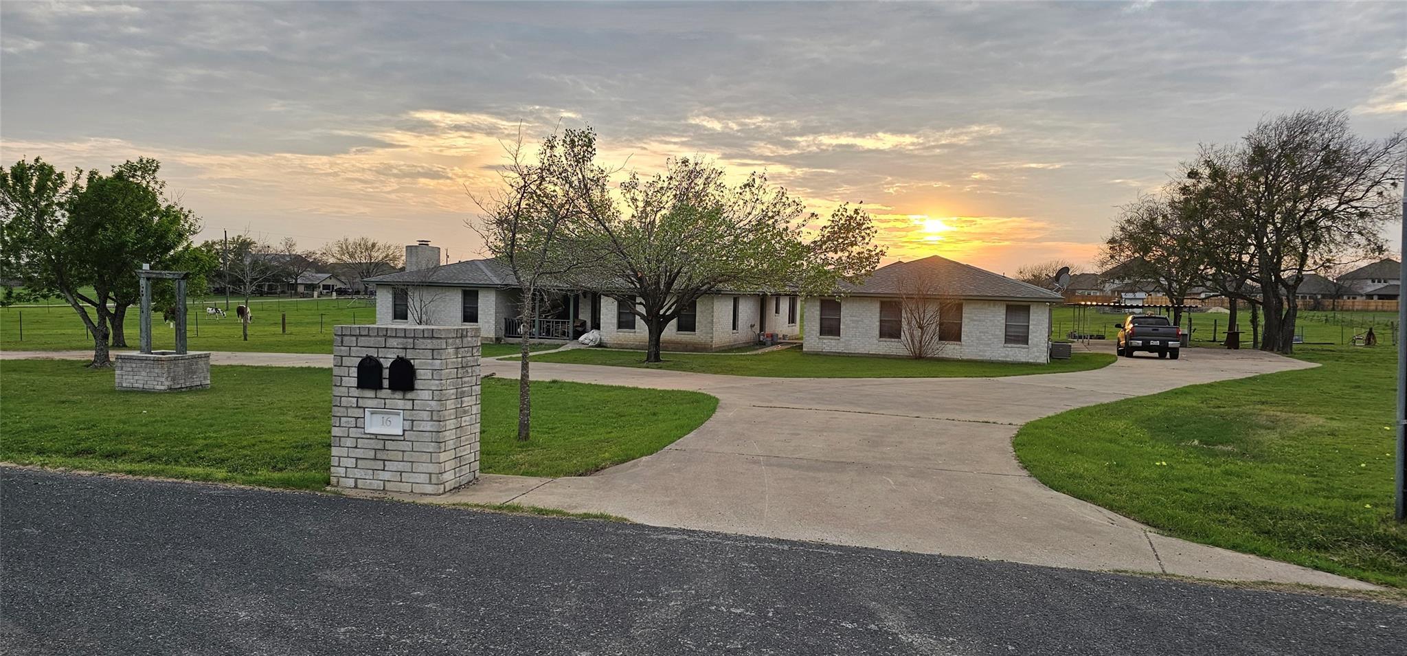 16 Brenda Lane Round Rock TX 78665