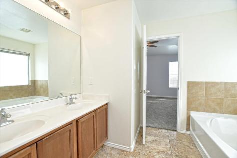 401 Bandara Woods Boulevard Elgin TX 78621