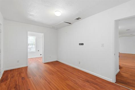 206 Oscar Street Taylor TX 76574