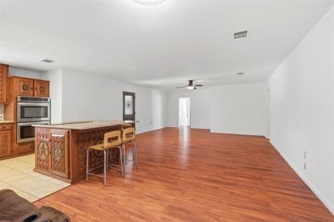 206 Oscar Street Taylor TX 76574