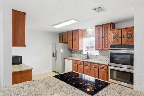206 Oscar Street Taylor TX 76574