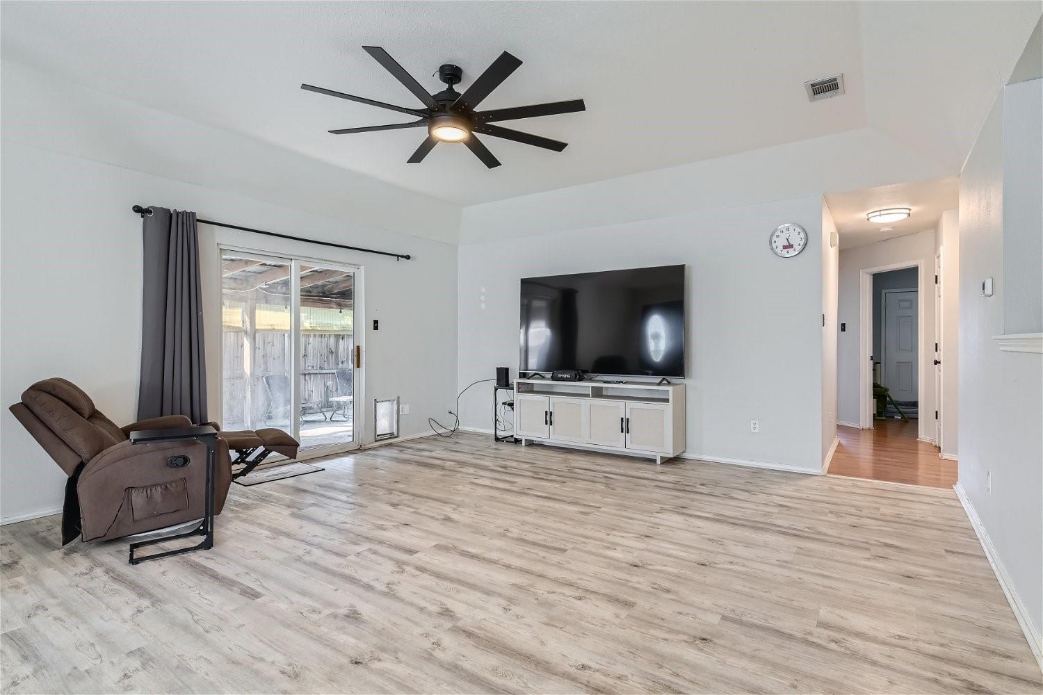 134 Bellair Drive Kyle TX 78640