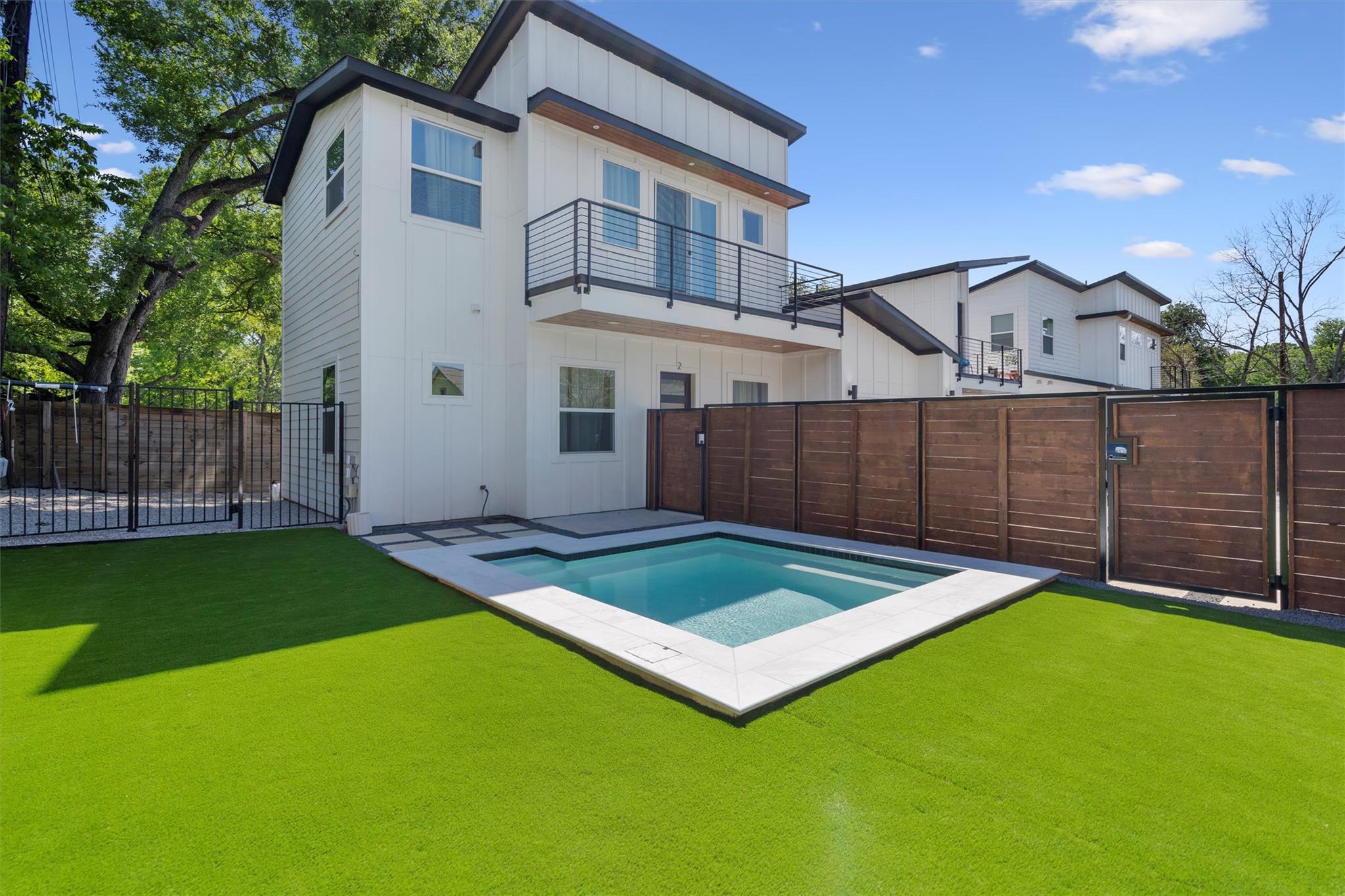 3919 E 16th Street Austin TX 78721