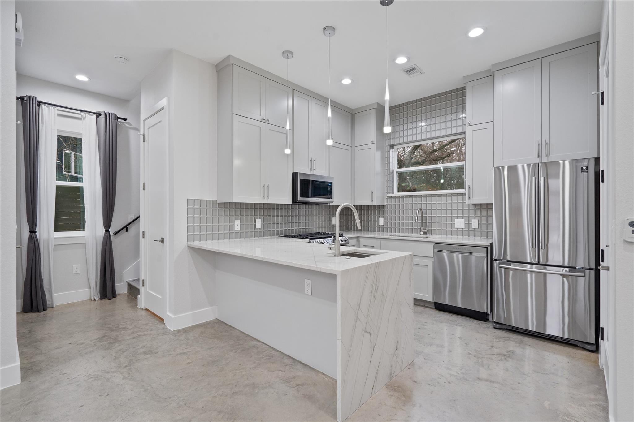 3919 E 16th Street Austin TX 78721