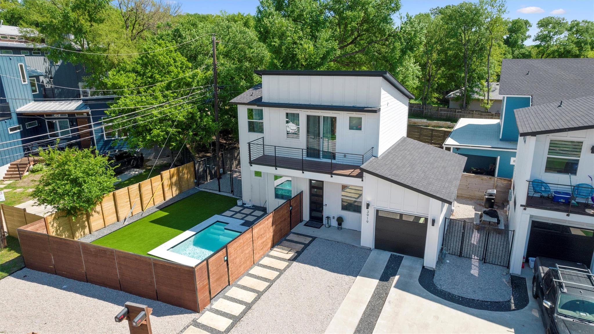 3919 E 16th Street Austin TX 78721