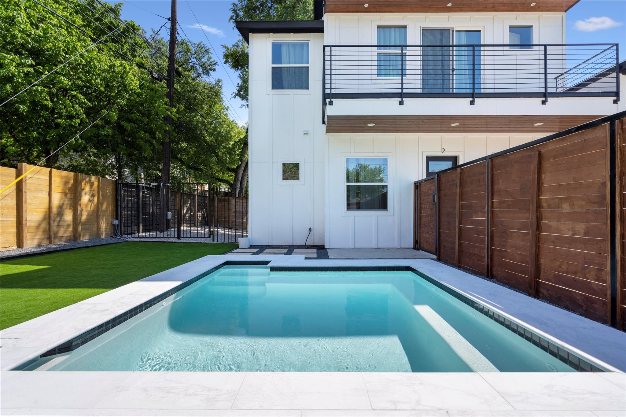 3919 E 16th Street Austin TX 78721