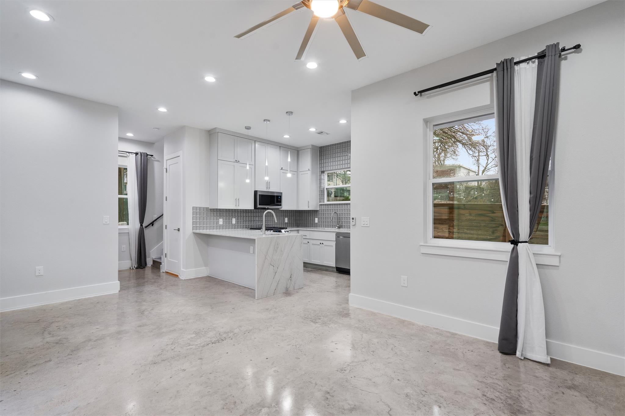 3919 E 16th Street Austin TX 78721