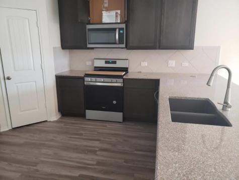 1824 Stinnett Drive Leander TX 78641