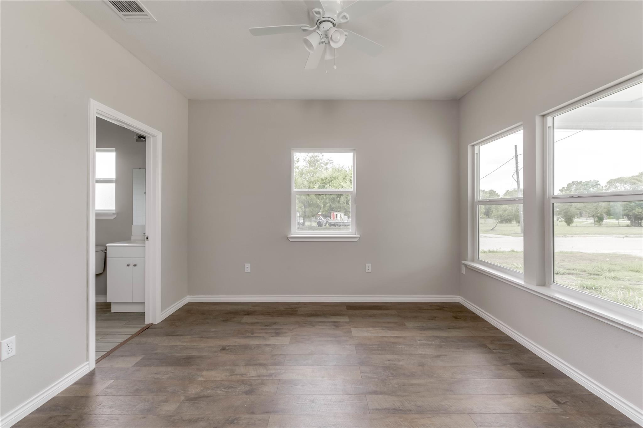 412 Booth Street Taylor TX 76574
