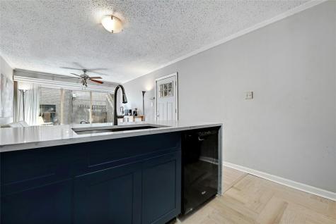 1304 Summit Street Austin TX 78741