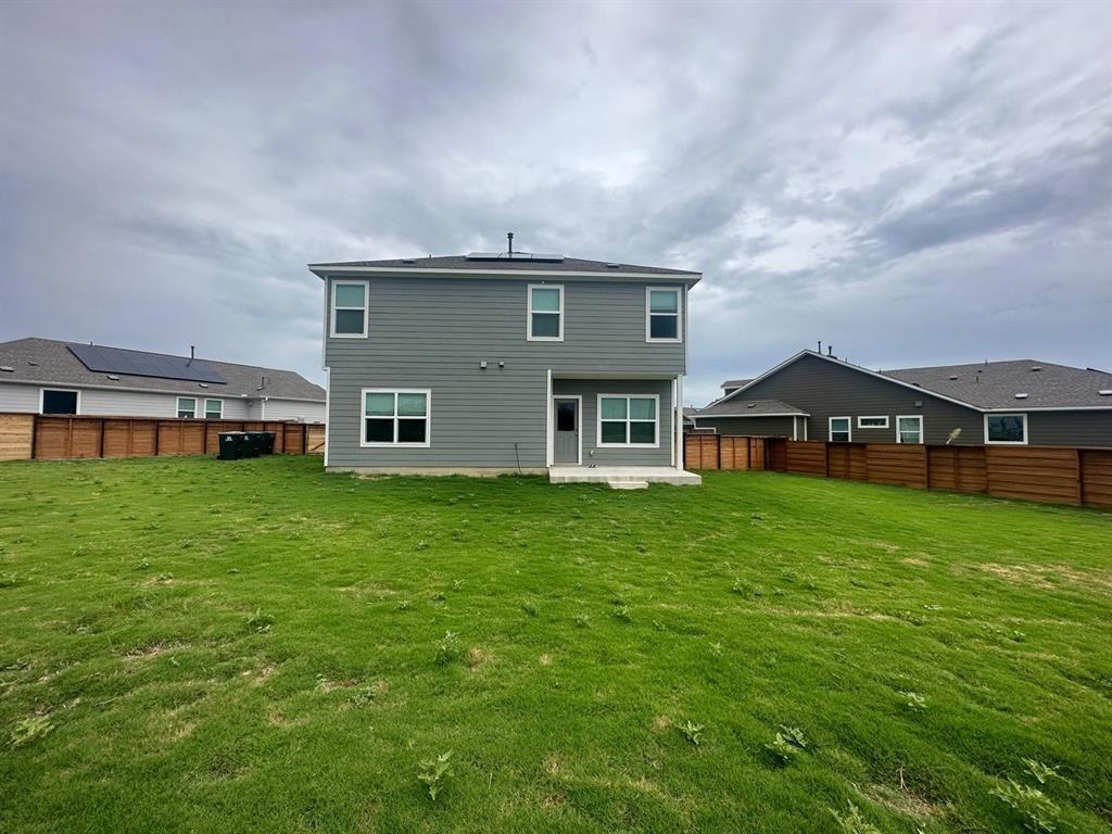 109 Patagonia Kyle TX 78640