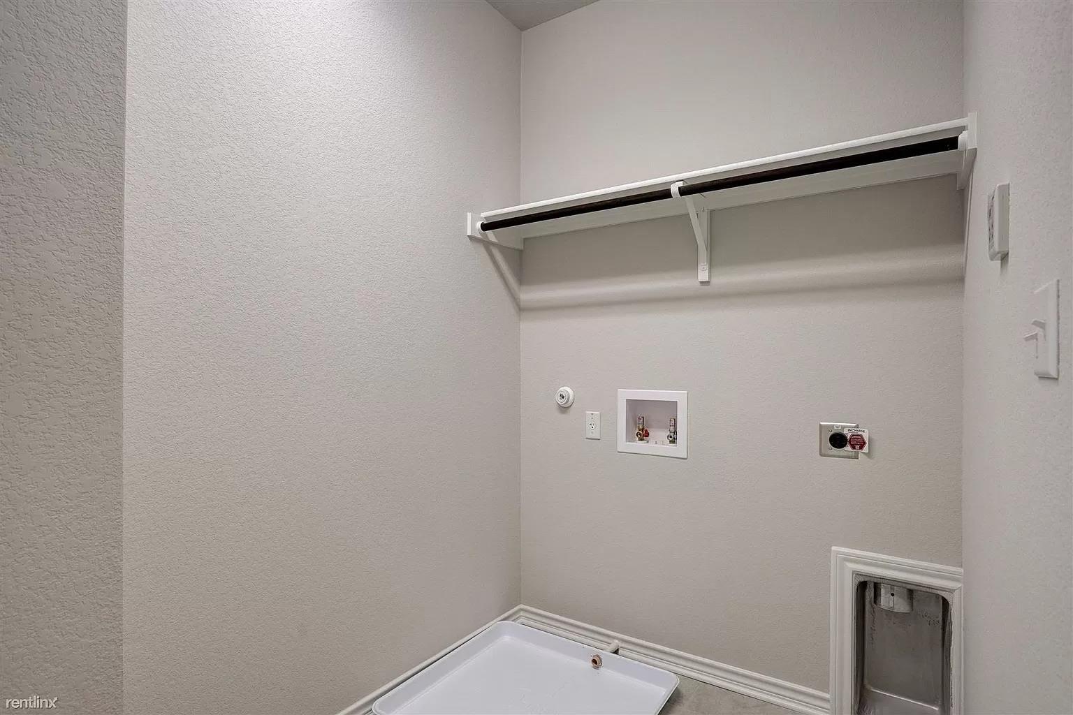 1809 Turtle Bay Loop Leander TX 78641