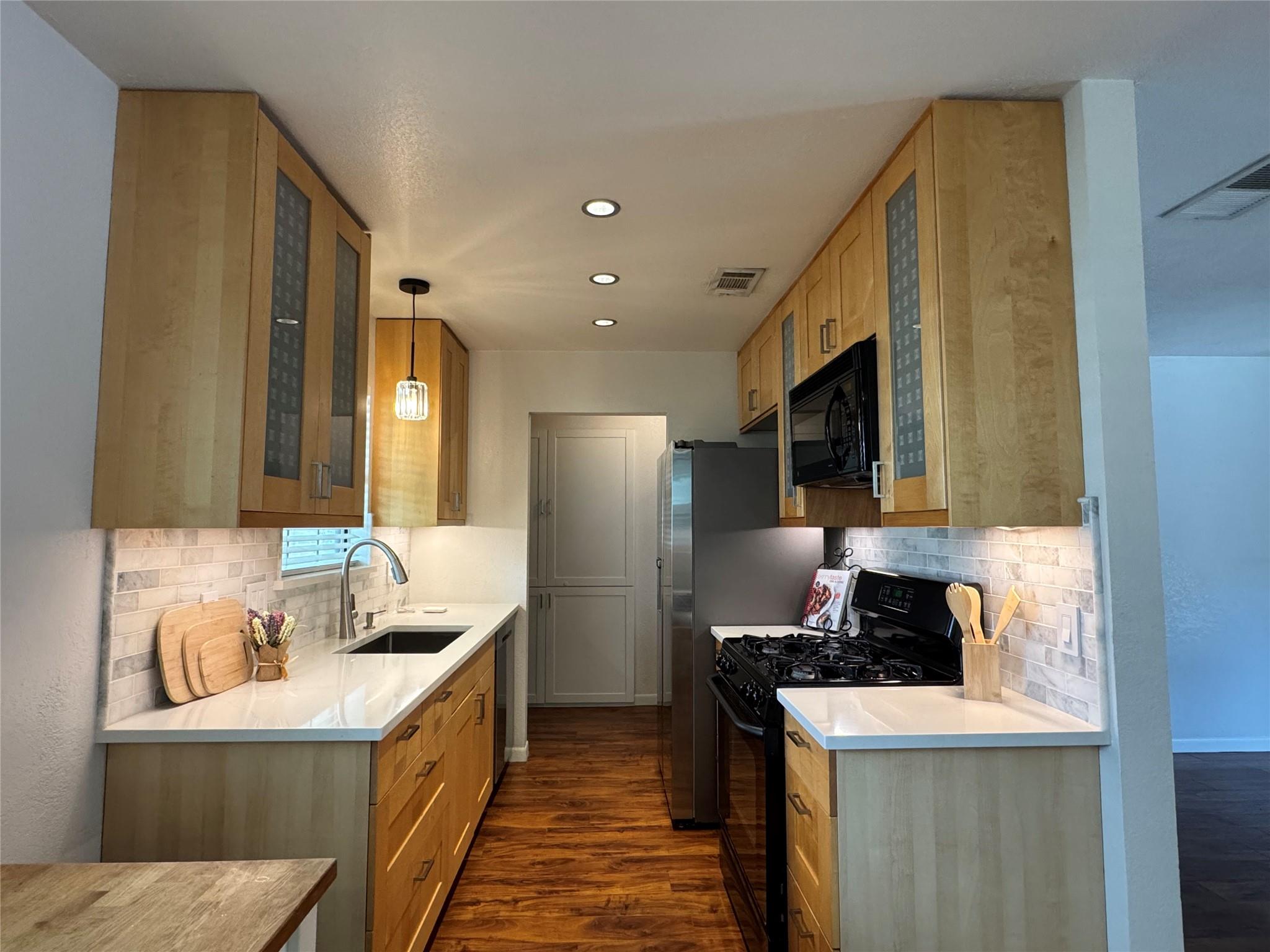 2007 Hardy Circle Austin TX 78757