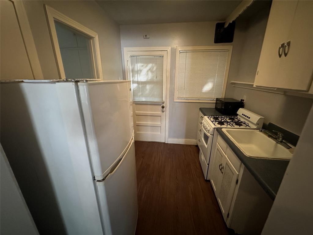 1009 W 25th Street Austin TX 78705
