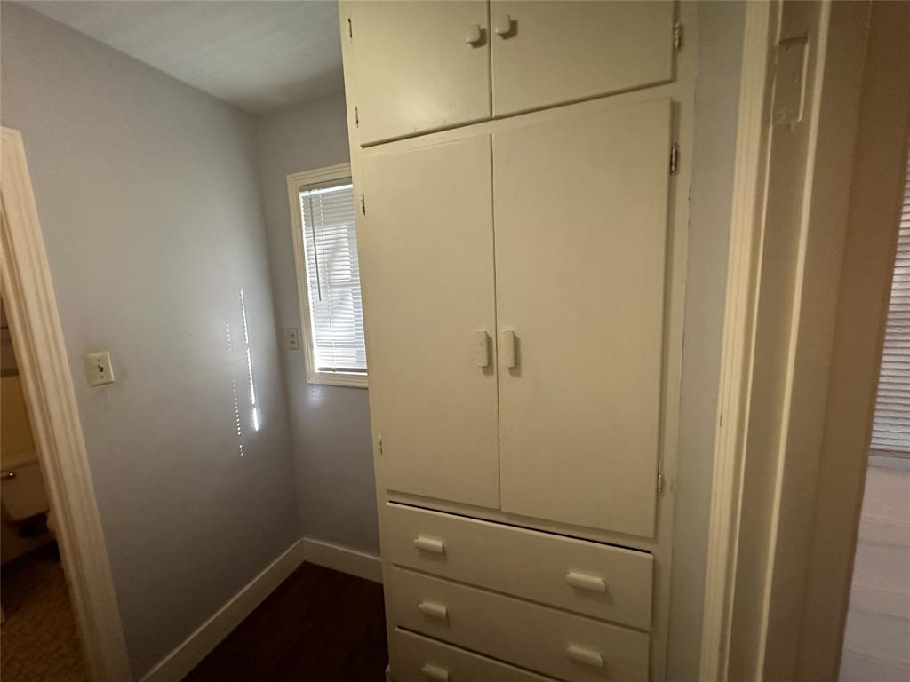 1009 W 25th Street Austin TX 78705