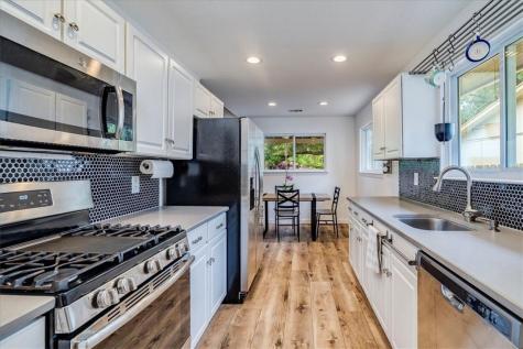 11322 Bristle Oak Trail Austin TX 78750