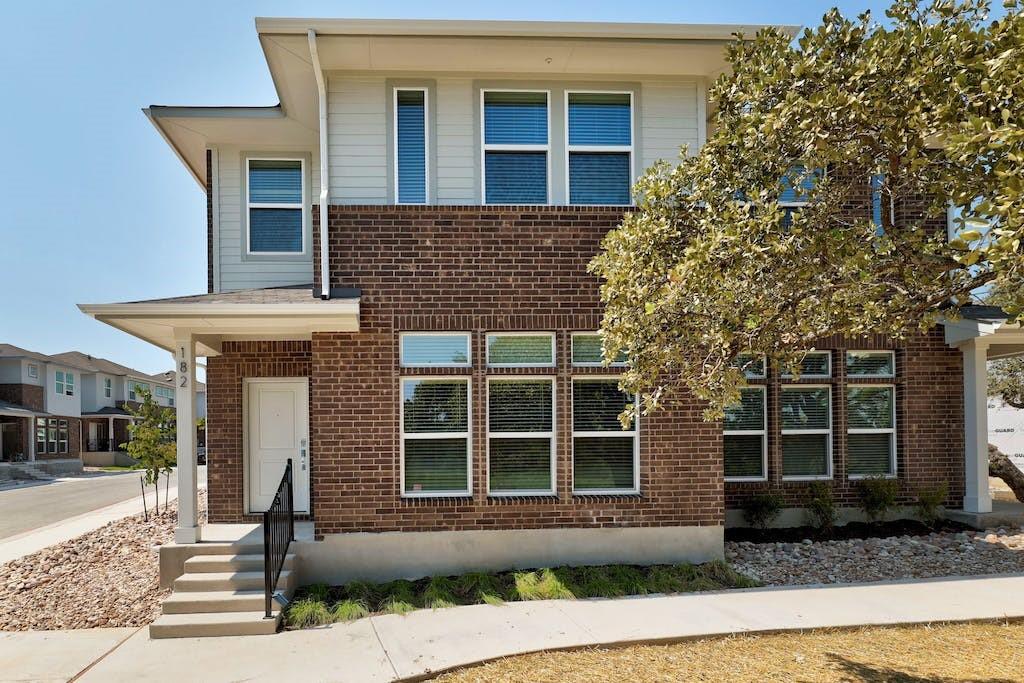 605 W South Street Leander TX 78641