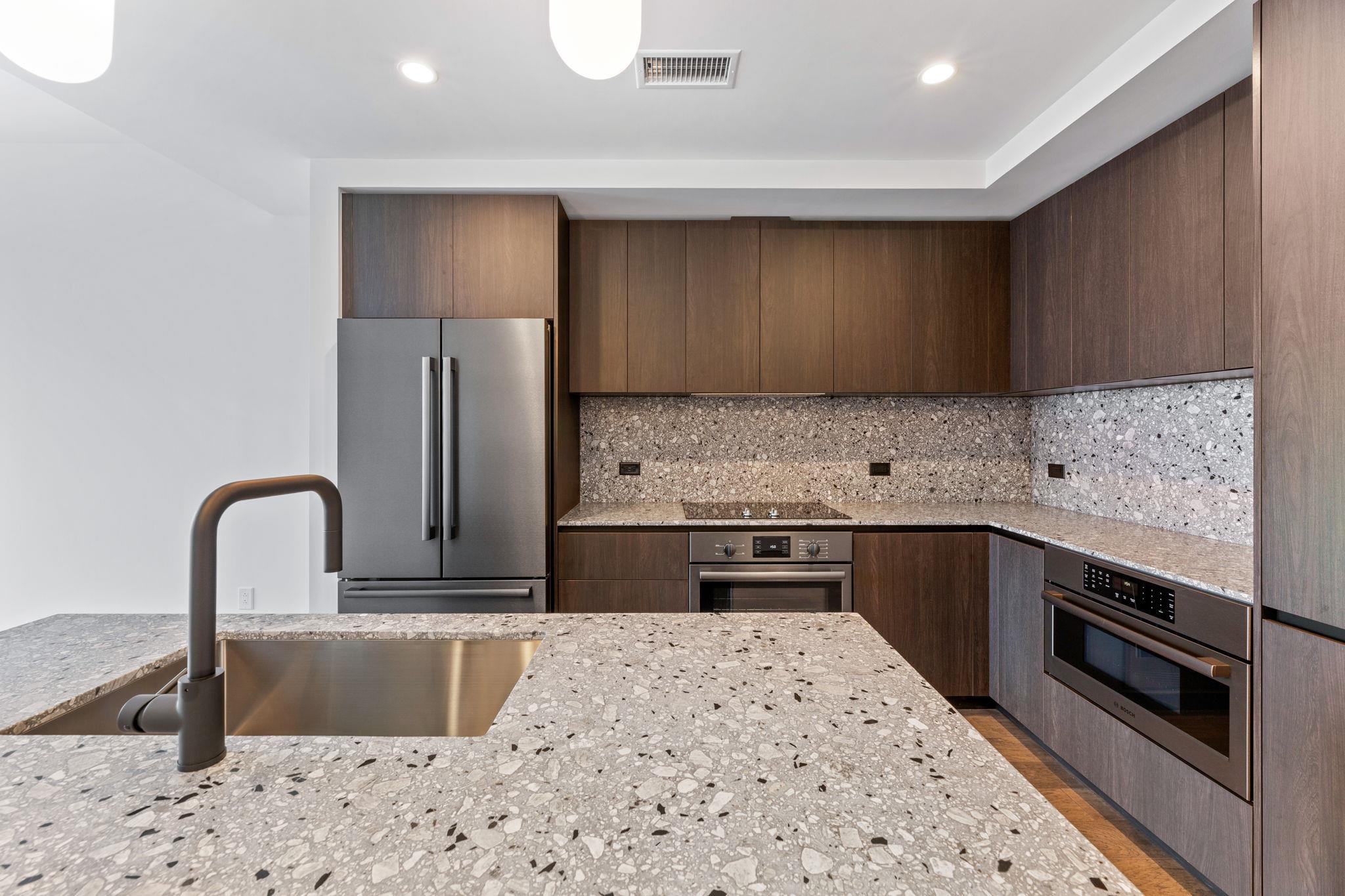 84 East Avenue Austin TX 78701