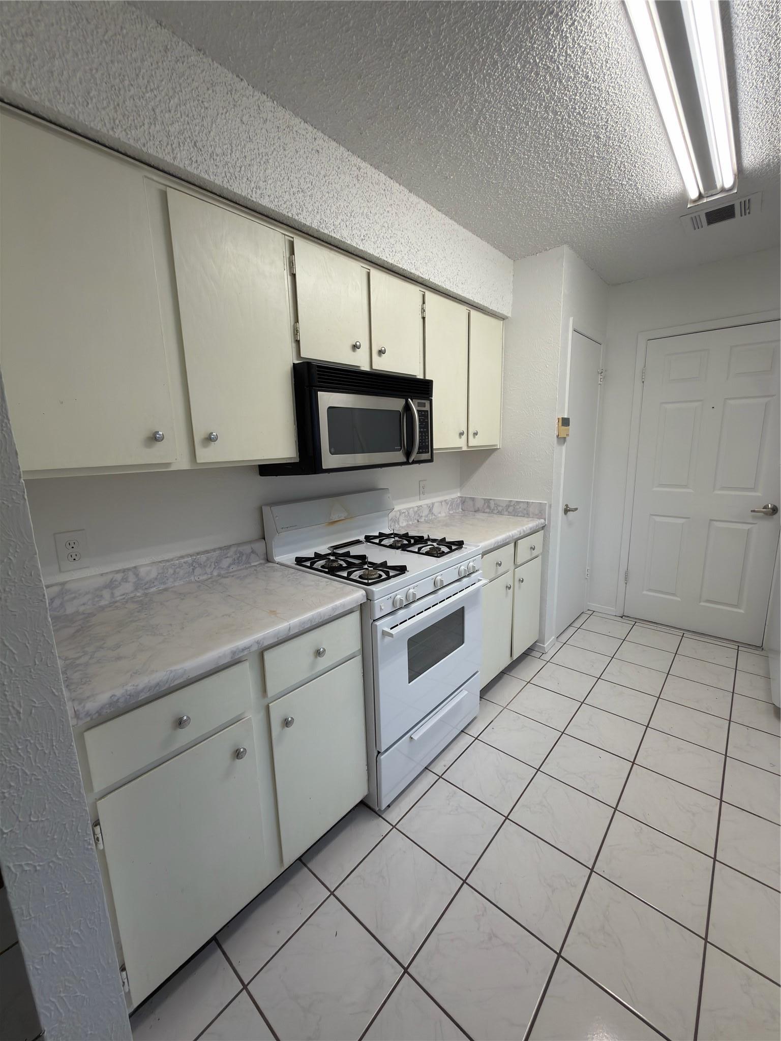 5601 Porsche Lane Austin TX 78749