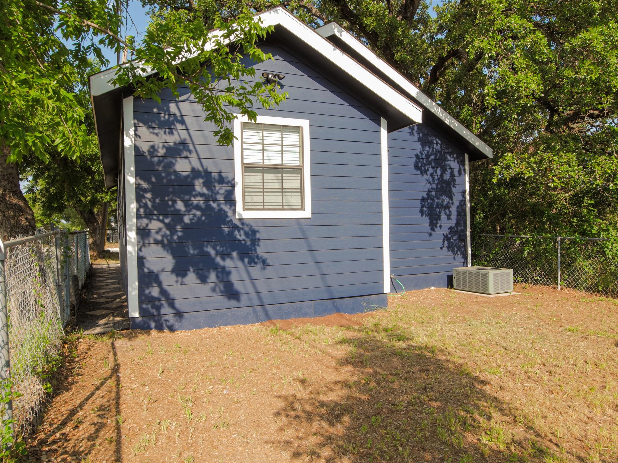 1308 San Bernard Street Austin TX 78702