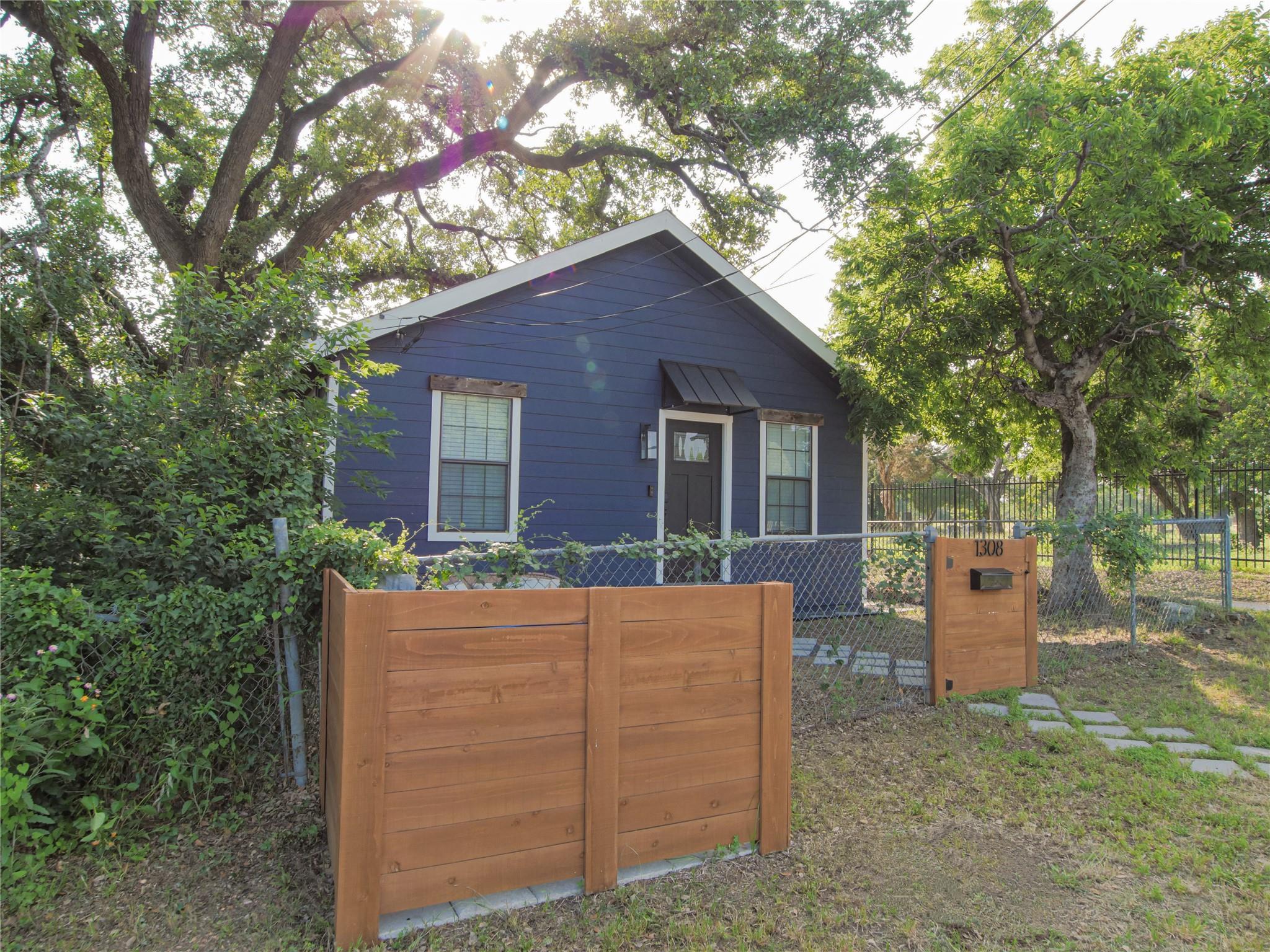 1308 San Bernard Street Austin TX 78702