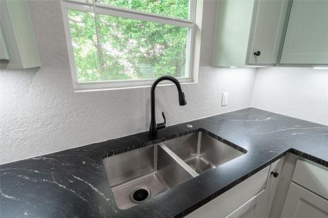 329 Flores Street Lockhart TX 78644