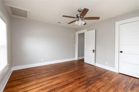 329 Flores Street Lockhart TX 78644