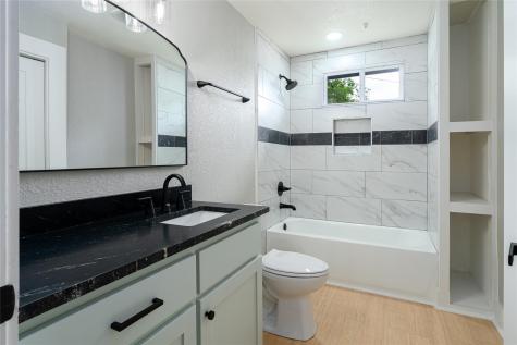 329 Flores Street Lockhart TX 78644